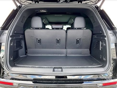 New 2026 Chevrolet Traverse RS w/ LPO, Floor Liner Package AWD/4WD image 15