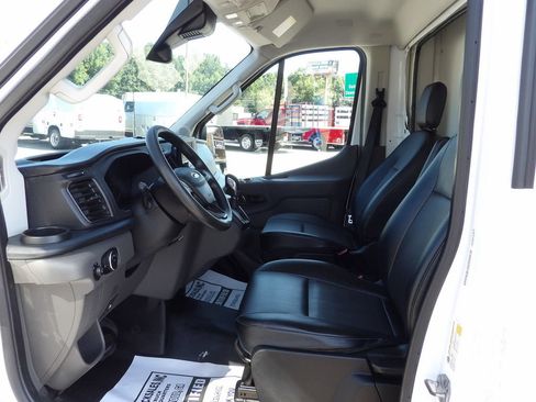Used 2022 Ford Transit 350 DRW RWD image 17