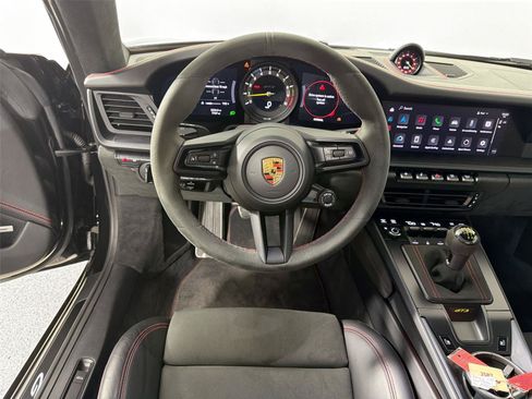 Certified 2022 Porsche 911 GT3 RWD image 18