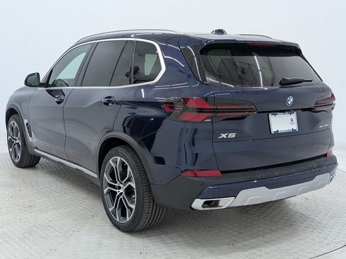 New 2026 BMW X5 xDrive50e w/ Executive Package image 3