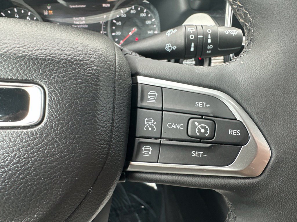 Used 2025 Jeep Compass Limited AWD/4WD image 40