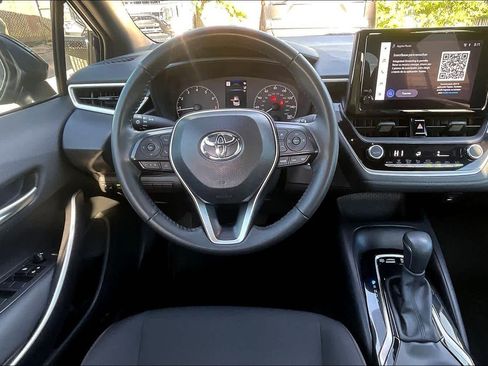 Used 2025 Toyota Corolla SE image 6