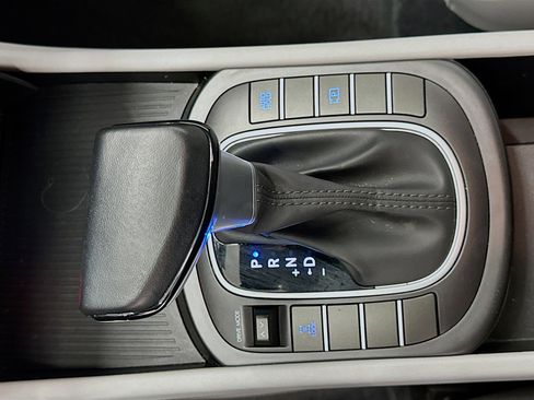 Used 2025 Hyundai Kona SEL image 25