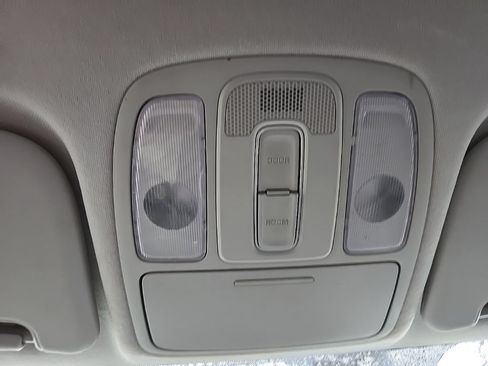 Used 2018 Kia Soul + FWD image 25