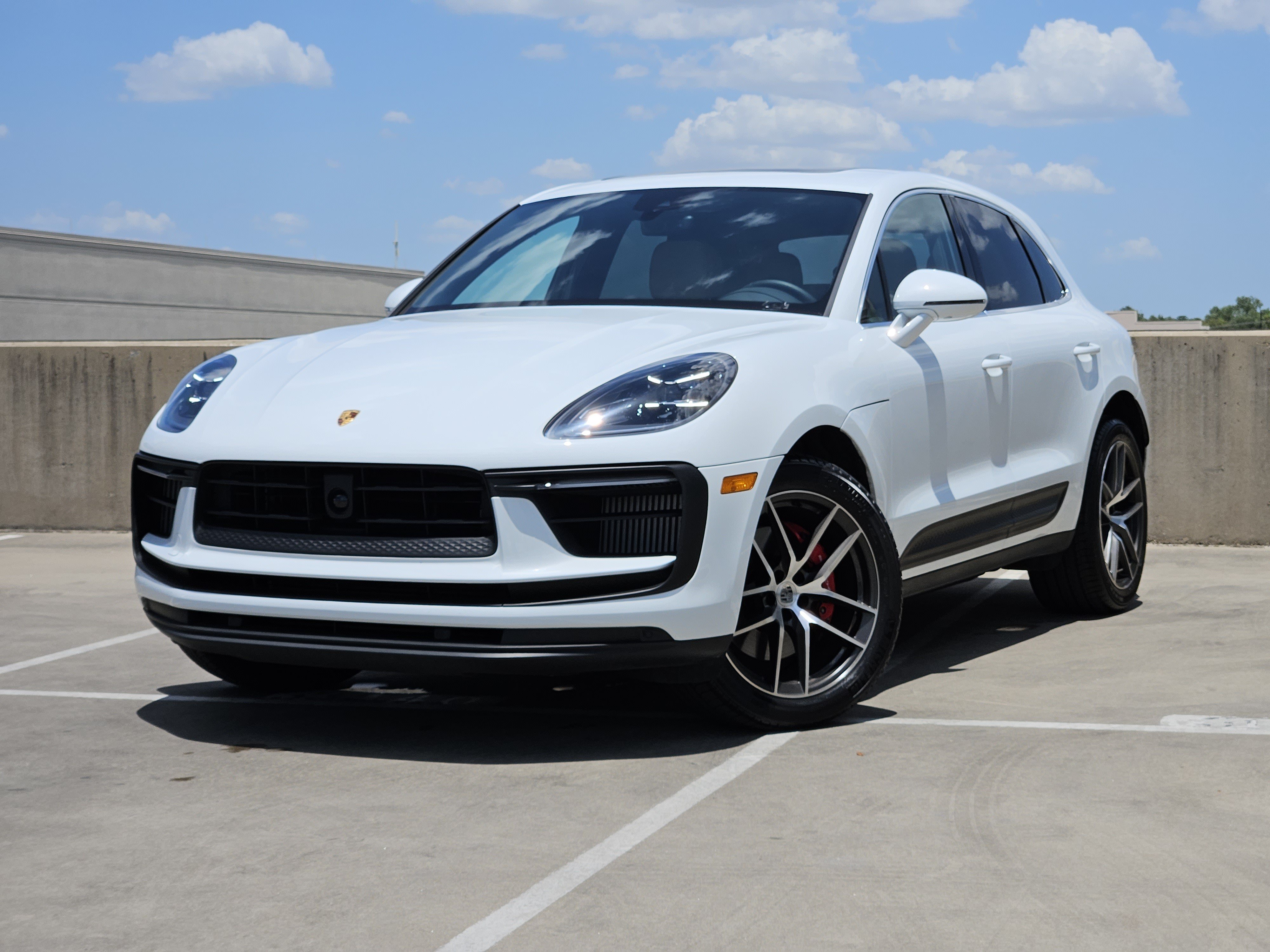 Certified 2026 Porsche Macan S AWD/4WD image 1