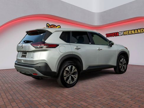 Used 2023 Nissan Rogue SV FWD image 5