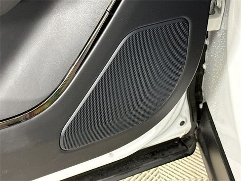 Used 2024 Land Rover Range Rover Sport SE image 21