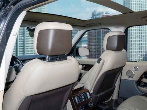 Used 2021 Land Rover Range Rover Westminster Edition image 18
