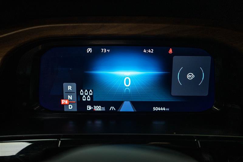 Used 2025 Volkswagen Atlas SE FWD image 19