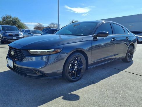 Certified 2025 Honda Accord SE image 20