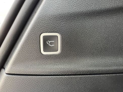 Used 2026 Chrysler Pacifica Select AWD/4WD image 58