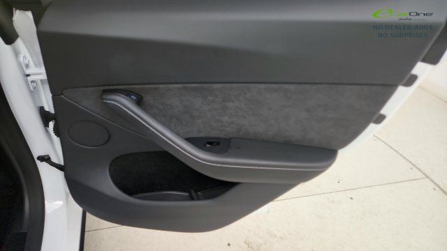 Used 2025 Tesla Model Y Performance AWD/4WD image 41