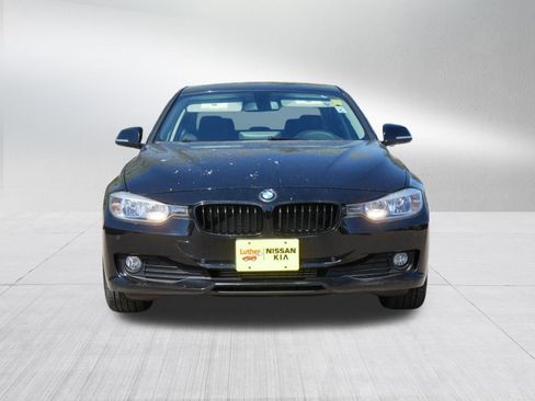 Used 2015 BMW 320i xDrive Sedan AWD/4WD image 2