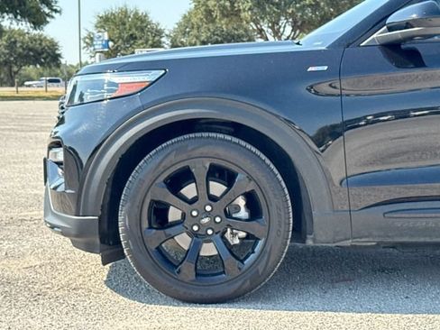 Used 2024 Ford Explorer ST-Line w/ Class IV Trailer Tow Package RWD image 10