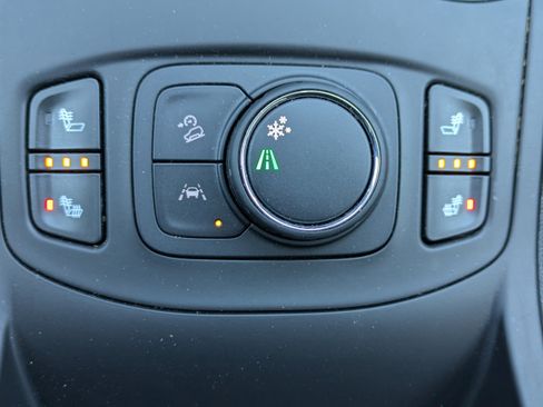 Used 2023 GMC Terrain SLT image 24