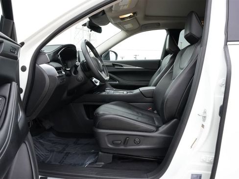 Used 2025 INFINITI QX60 Luxe w/ Vision Package image 17