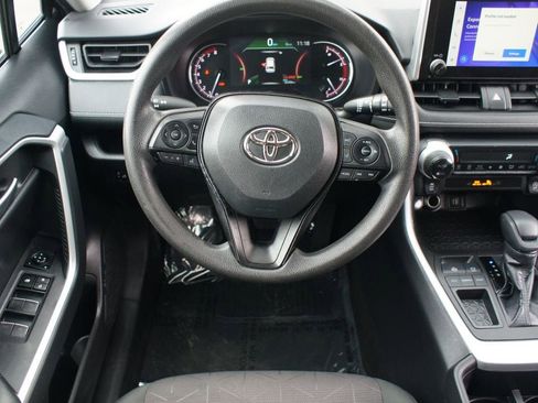 Used 2023 Toyota RAV4 XLE image 5