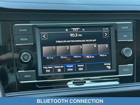 Used 2023 Volkswagen Jetta SE w/ Panoramic Sunroof Package FWD image 19