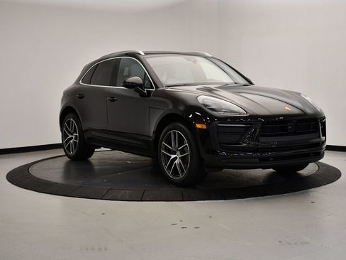 Certified 2026 Porsche Macan Turbo AWD/4WD image 9