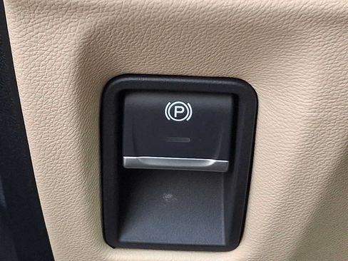 Used 2024 Acura MDX SH-AWD image 25