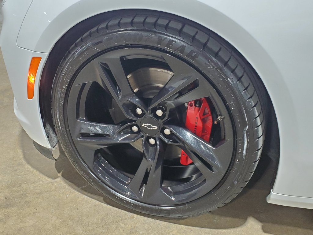 Used 2021 Chevrolet Camaro SS RWD image 38
