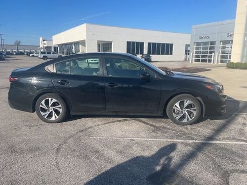 Used 2023 Subaru Legacy Premium image 2