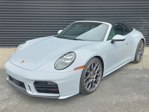 Used 2025 Porsche 911 Carrera image 1
