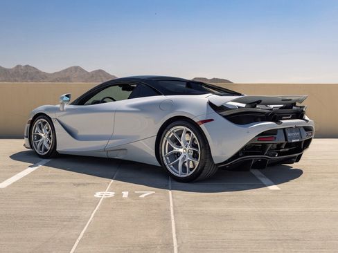 Used 2020 McLaren 720S Performance RWD image 32