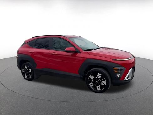 Used 2025 Hyundai Kona SEL image 2