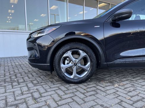 Used 2025 Ford Escape ST-Line image 10