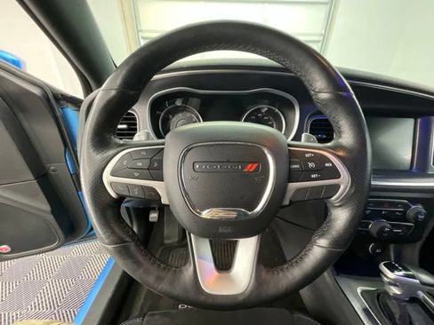 Used 2016 Dodge Charger R/T RWD image 6