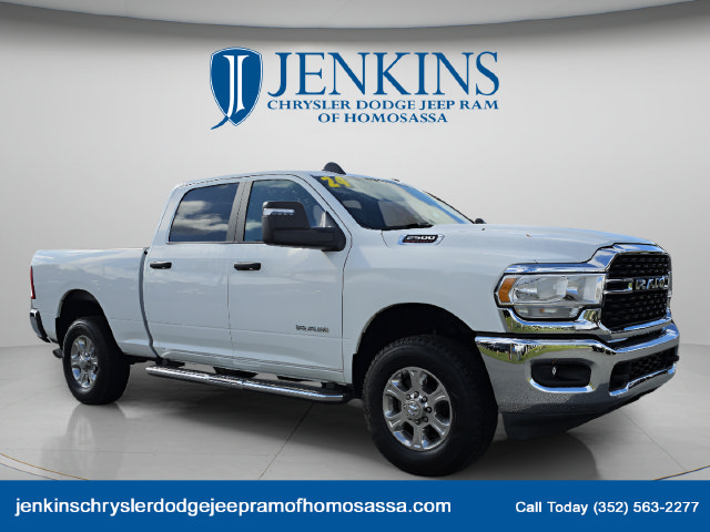 Used 2024 RAM 2500 Big Horn AWD/4WD image 2