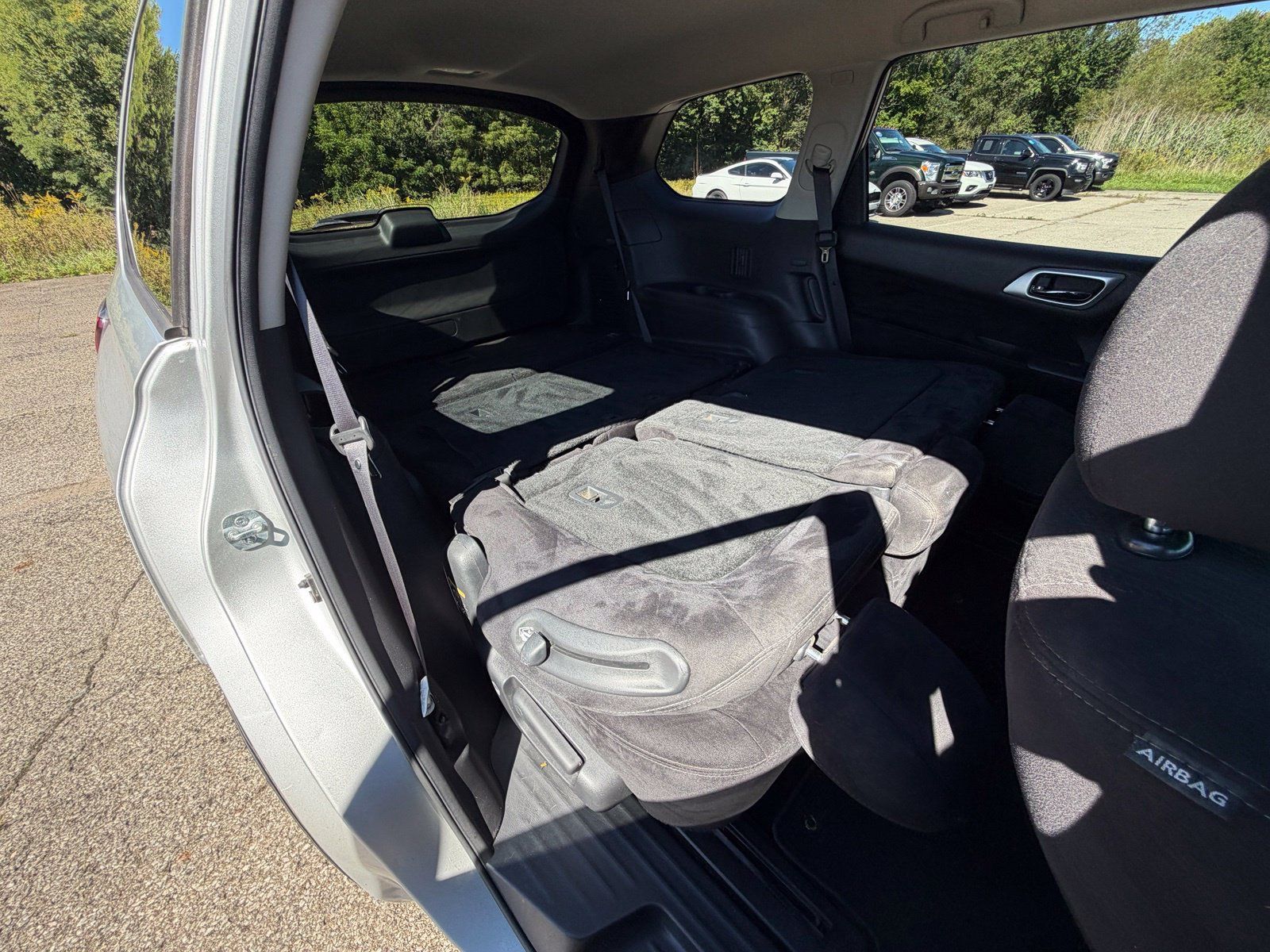 Used 2016 Nissan Pathfinder SV AWD/4WD image 40