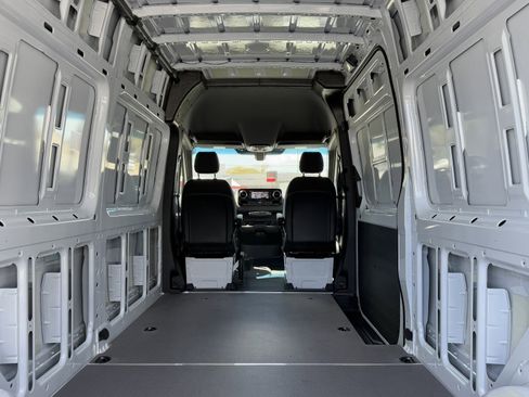 New 2025 Mercedes-Benz Sprinter 2500 image 7