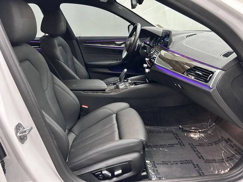 Used 2018 BMW 530e xDrive AWD/4WD image 17