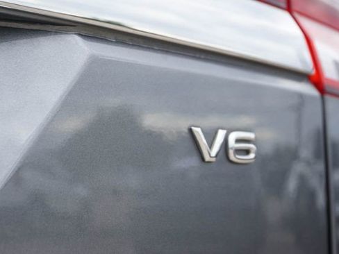 Used 2019 Volkswagen Atlas SE w/ Panoramic Sunroof Package FWD image 6
