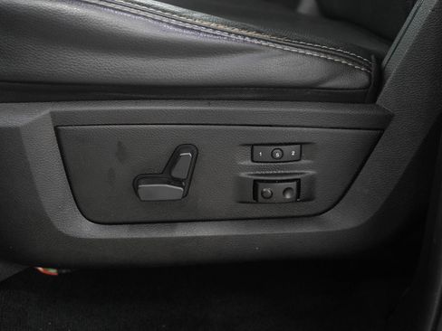 Used 2017 RAM 1500 Laramie AWD/4WD image 25