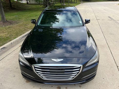 Used 2015 Hyundai Genesis 5.0 image 2