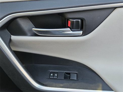 Used 2021 Toyota RAV4 Adventure image 7