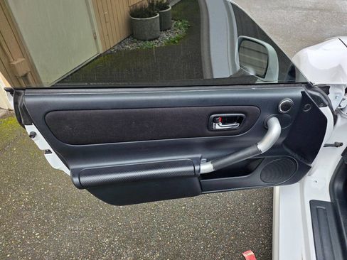 Used 2000 Toyota MR2 image 13