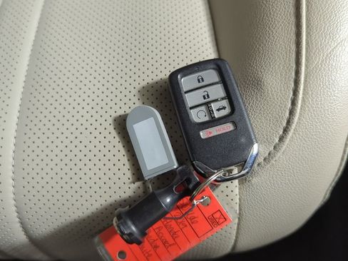 Certified 2019 Honda Accord Touring image 24