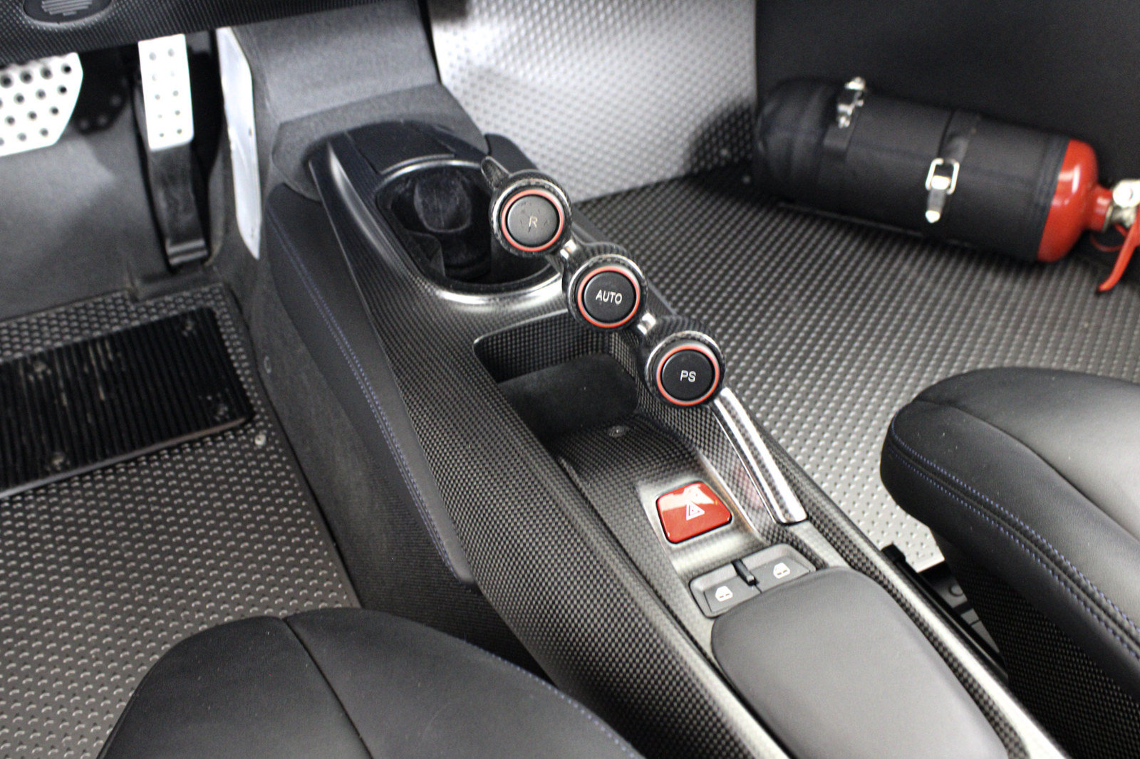 Used 2020 Ferrari 488 Pista Coupe RWD image 35