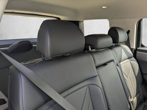 Used 2026 Hyundai Santa Fe SEL FWD image 18