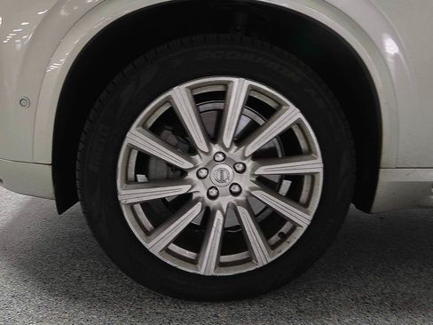 Used 2018 Volvo XC90 T6 Inscription w/ Convenience Package AWD/4WD image 5