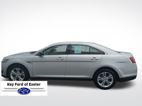 Used 2016 Ford Taurus SE FWD image 8