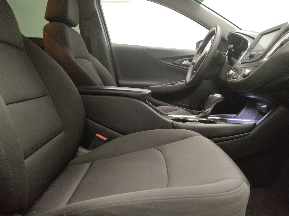 Used 2018 Chevrolet Malibu LT FWD image 21