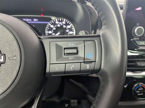 Used 2023 Nissan Pathfinder SV AWD/4WD image 19