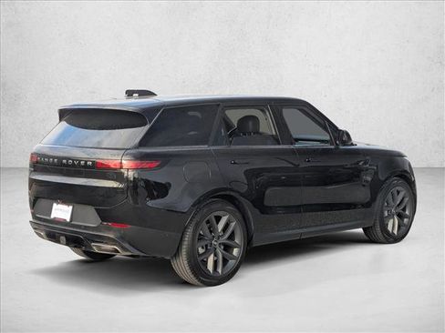 Used 2024 Land Rover Range Rover Sport SE image 5