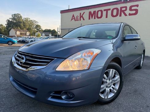 Used 2010 Nissan Altima 2.5 S w/ Convenience Plus Pkg image 1