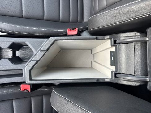 Used 2024 Volkswagen Jetta SE image 27